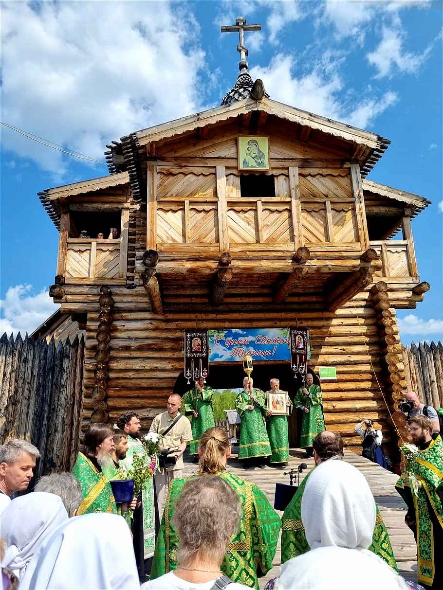 Троица в Ангарской деревне