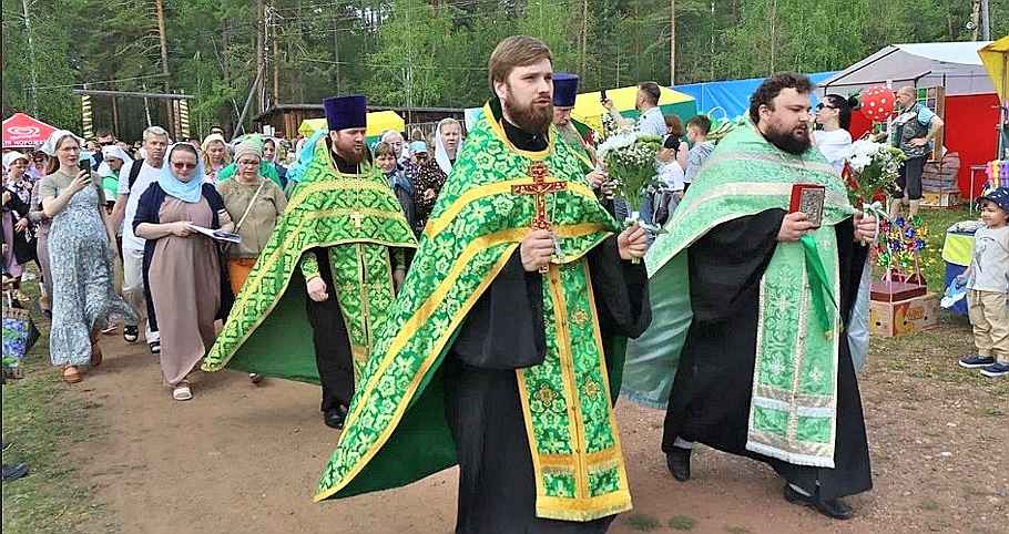 Троица в Ангарской деревне